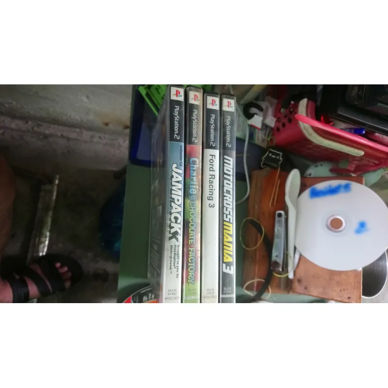 08 Đĩa game ps2 và 04 vỏ hộp  1020317