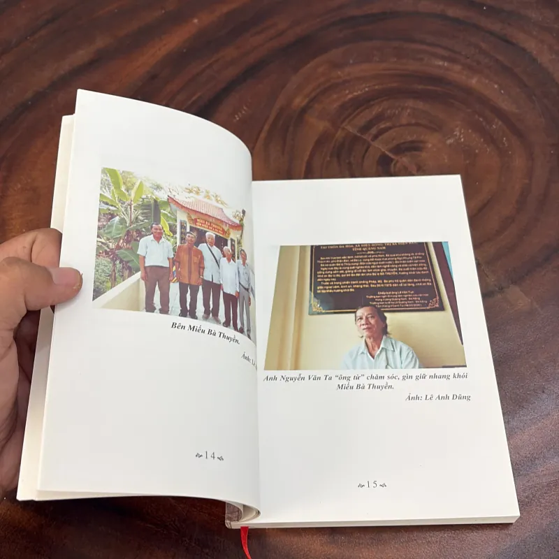 II Linh Miếu Bà Thuyền Và 500 Bộ Đèn Dầu Cổ Của Lê Công Anh Đức - 2020 995346