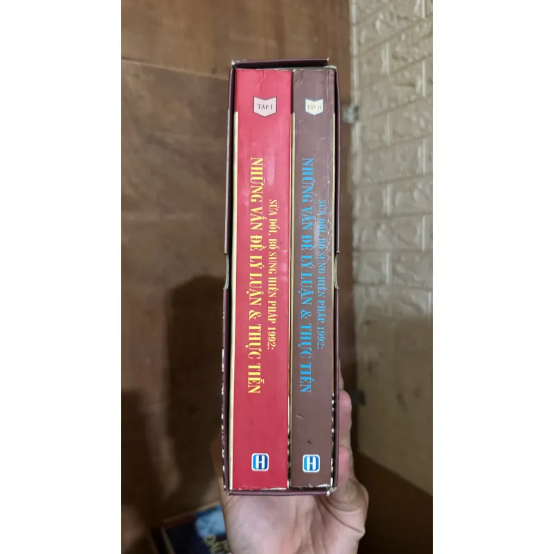 Sách nội bộ Sửa đổi, bổ sung Hiến Pháp 1992 , boxset đẹp và hiếm -TH1 721129