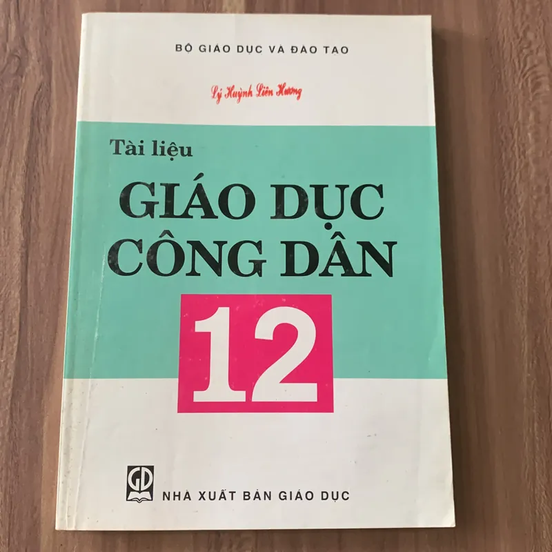 Giáo dục công dân 12, sách giáo khoa  674631