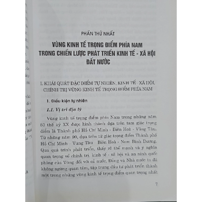 Một số vấn đề về tiềm năng phát triển vùng kinh tế trọng điểm phía Nam - TS. Nguyễn Văn Cường 518204
