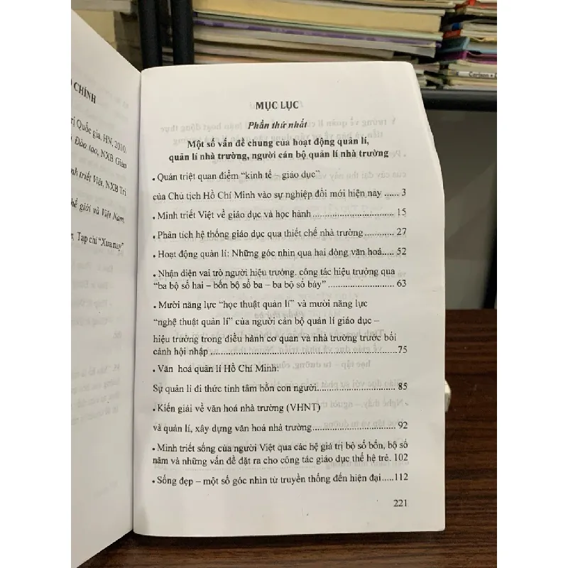 Một số góc nhìn về phát triển và quản lý giáo dục – PGS.TS. Đặng Quốc Bảo, TS. Bùi Việt Phú 589558