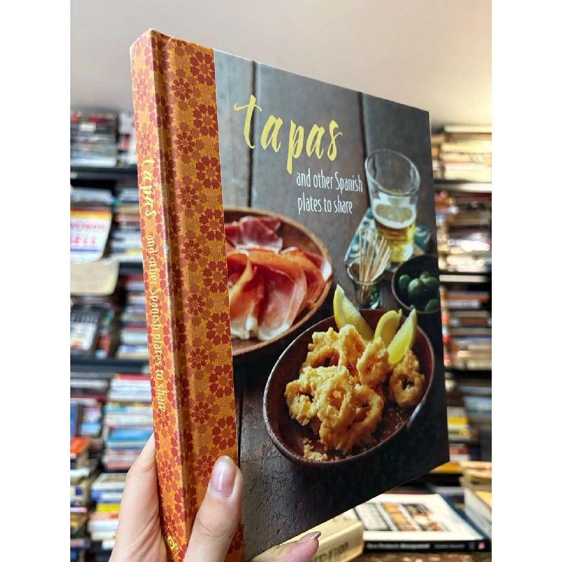 Tapas and other Spanish plates to share 999526