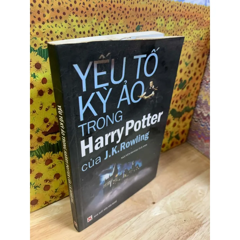 Sách tặng KÈM cho khách CÓ ĐƠN (mỗi đơn có thể chọn 1 cuốn) - Yếu Tố Kì Ảo 928423