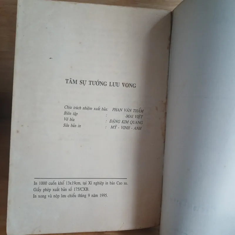Hồi Ký Hoàng Linh Đỗ Mậu - Tâm Sự Tướng Lưu Vong 1005392