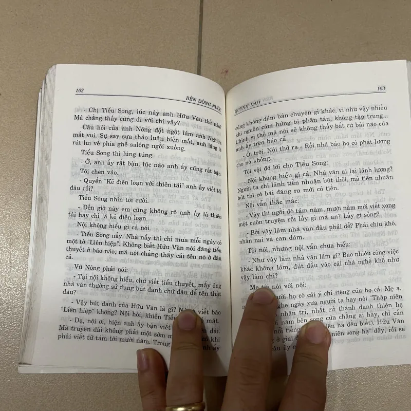 Bên dòng nước - Quỳnh Dao (c47) 938269