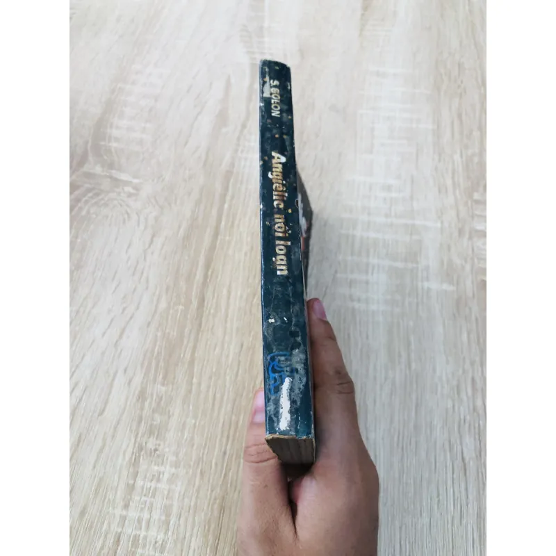 ANGIÊLIC NỔI LOẠN 961431