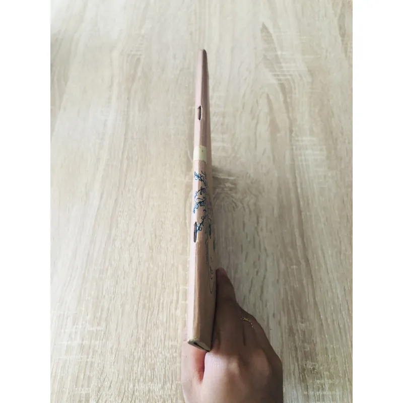 HOA SOAN BÊN THỀM CŨ 1972 993284