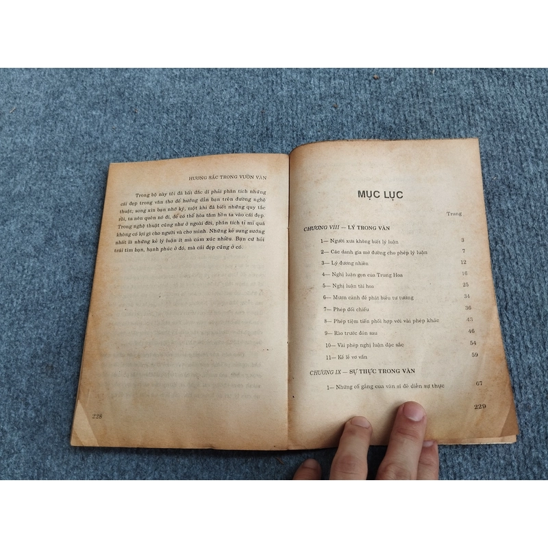HƯƠNG SẮC TRONG VƯỜN VĂN QUYỂN NHÌ - NGUYỄN HIẾN LÊ 517609