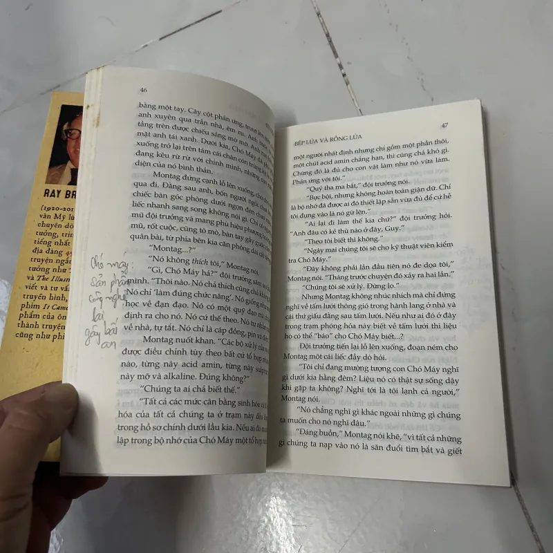 45 độ F - Ray Bradbury 1029560
