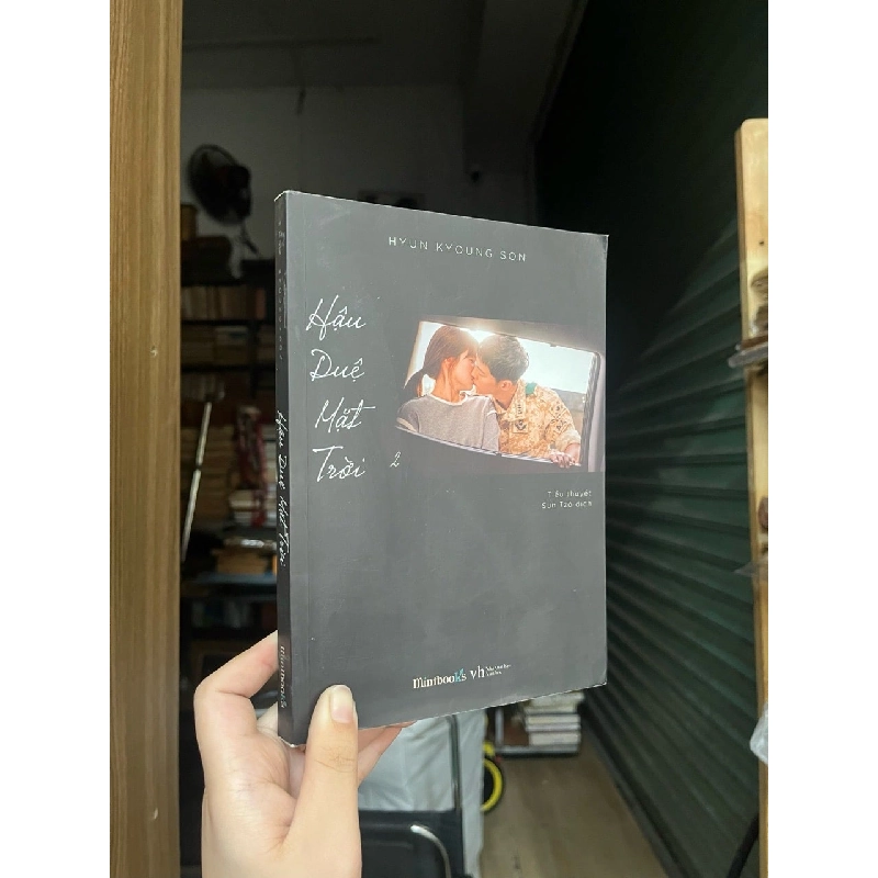 Hậu duệ mặt trời - Hyun Kyoung Son 274208