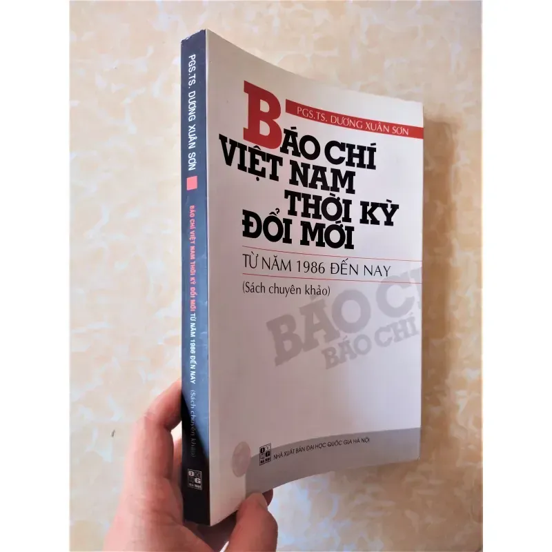 Sách: Báo chí Việt Nam thời kì đổi mới - Tác giả: PGS TS Dương Xuân Sơn 932535