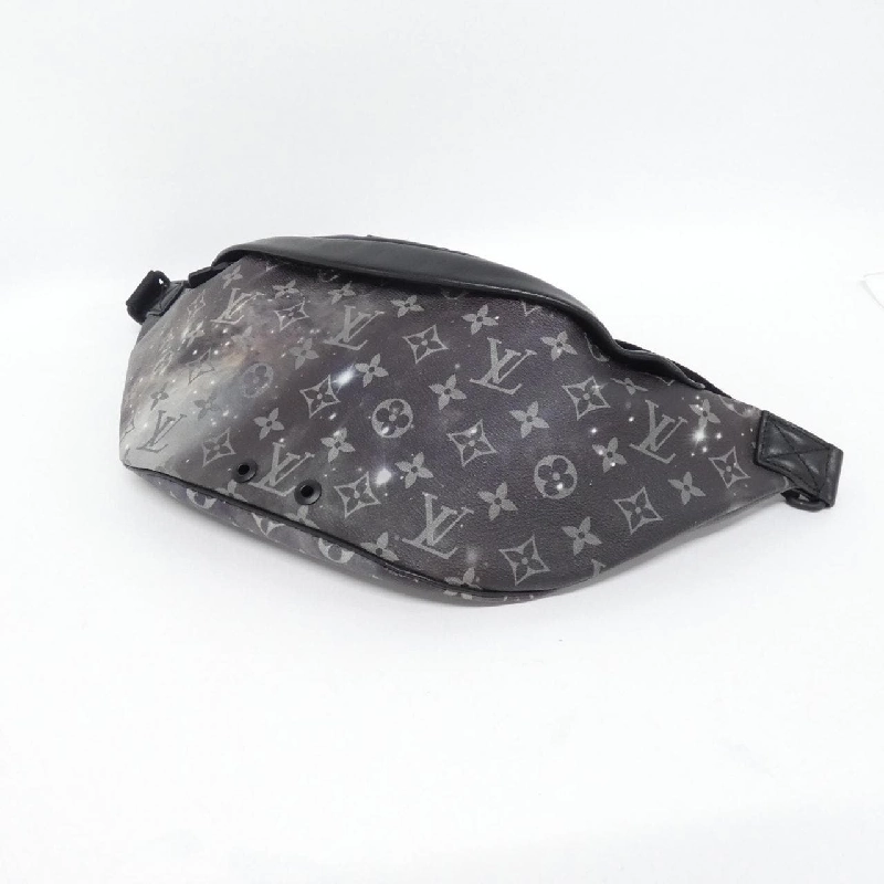 Túi đeo chéo Louis Vuitton Monogram Galaxy Discovery M44444 612452