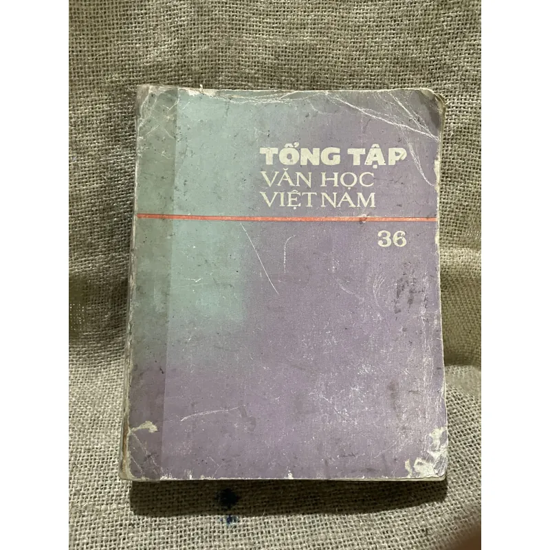 Trong tập văn học tập 36- thơ văn Hồ Chí Minh - 920 trang  958660