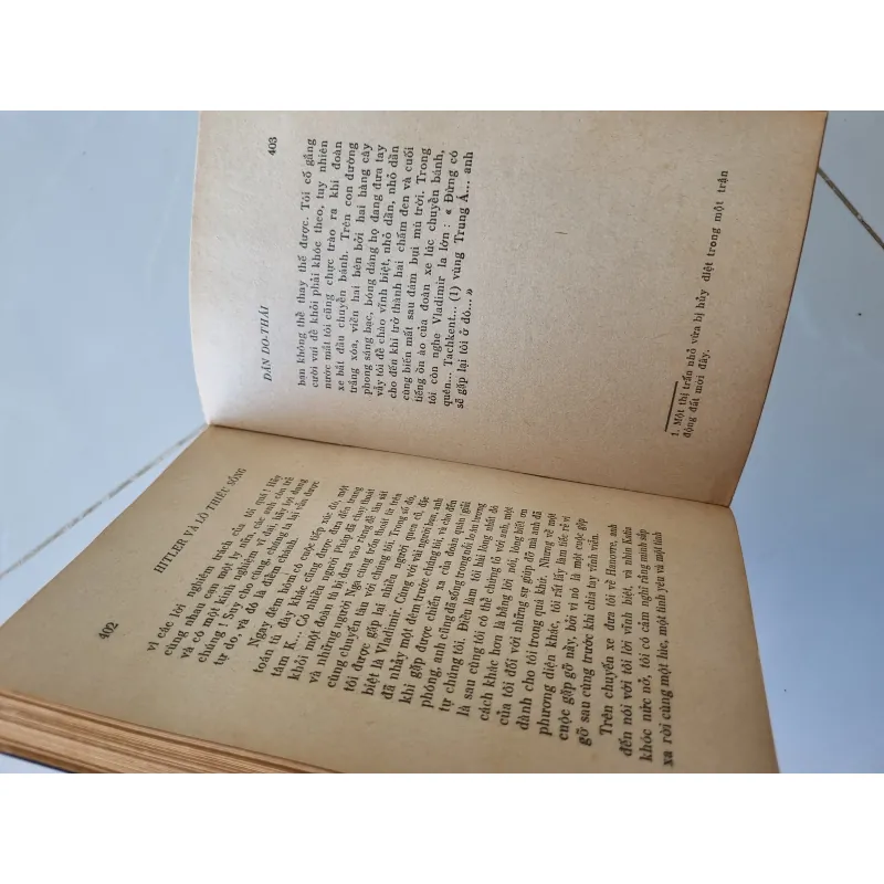 Hitler và lò thiêu sống dân Do Thái, nhà xuất bản Sông Kiên 1973 1021665