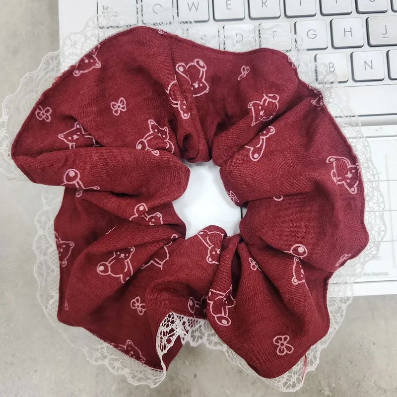 Cột tóc gấu đỏ 726679