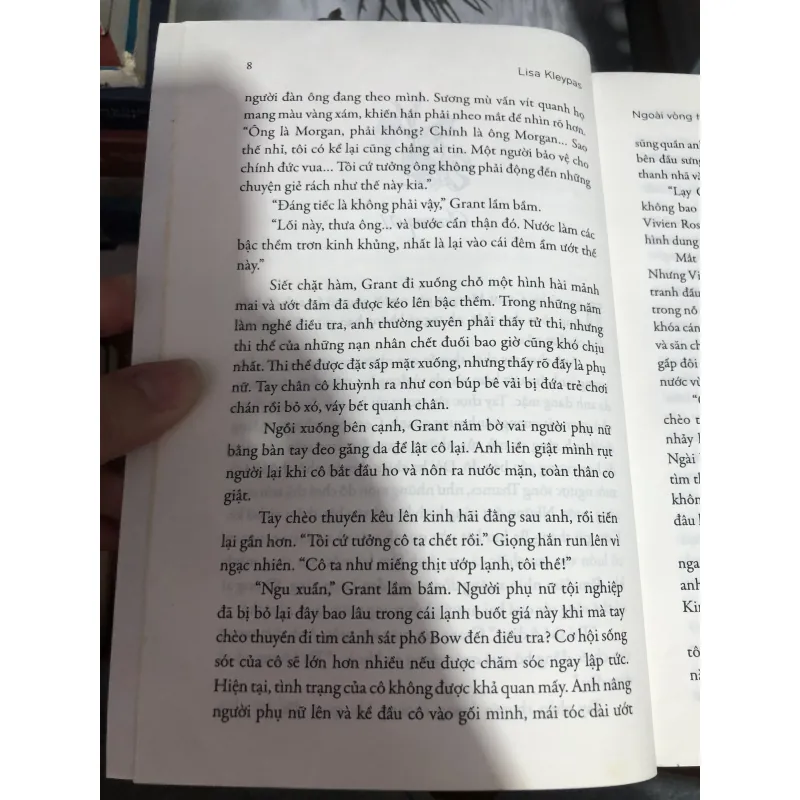 Ngoài vòng tay anh là bão tố 990579