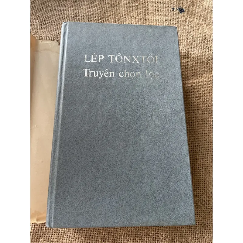 Tuyển tập truyện ngắn Tolstoy-  sách in tại Nga , bìa cứng 789609