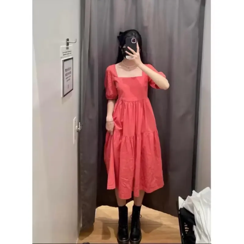 Đầm nữ cổ chữ U xinh xắn của Uniqlo 571799