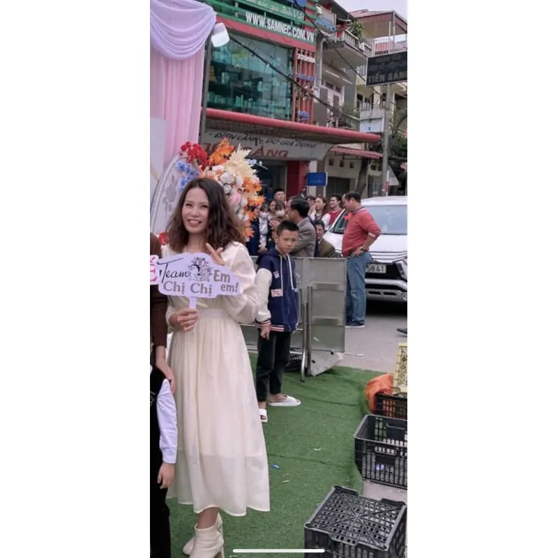 Váy màu kem voan  776849