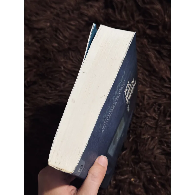 Kẻ nhìn trộm  1023810