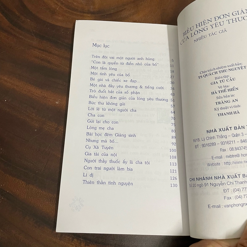 II Tựa sách: Biểu Hiện Đơn Giản Của Lòng Yêu Thương - 2005 462817