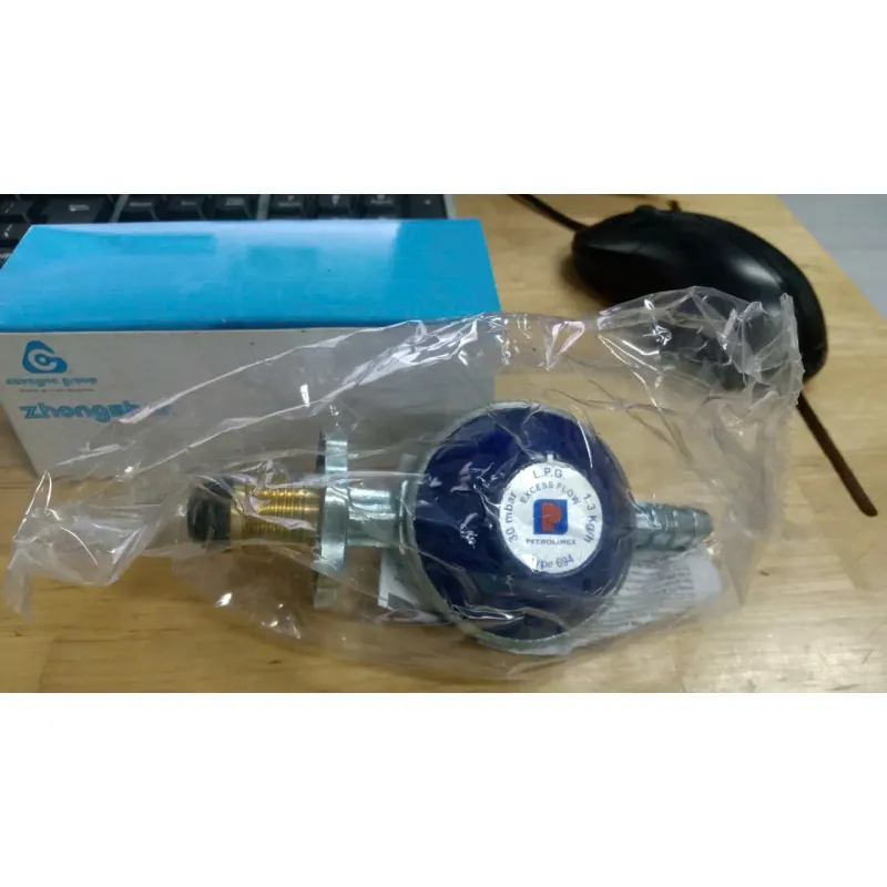 Van Petrolimex 693558