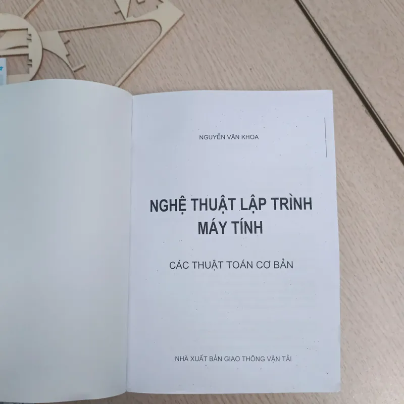 Nghệ thuật lập trình máy tính (sách làm lại)  674122
