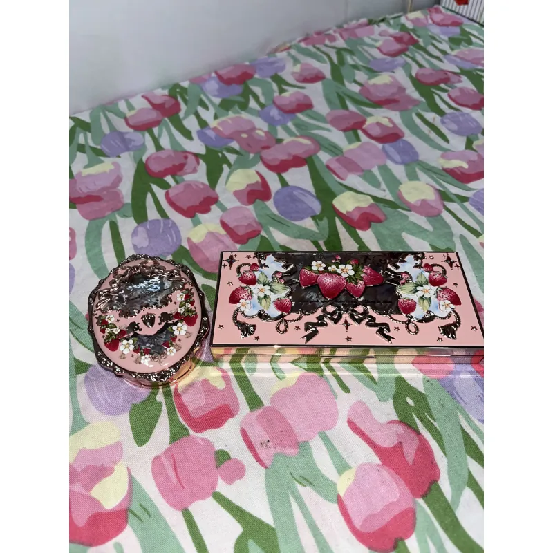  Combo phấn má hồng và phấn mắt Flower Knows Strawberry  780721