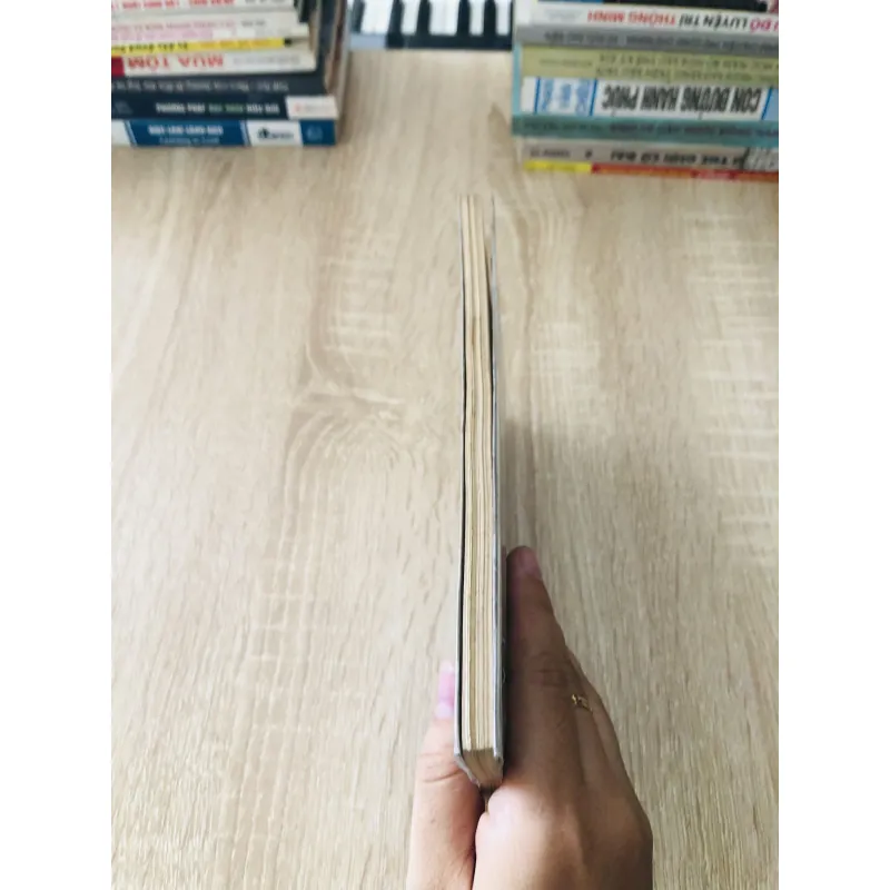 NGƯỜI VỀ TỪ CÕI CHẾT  1024347