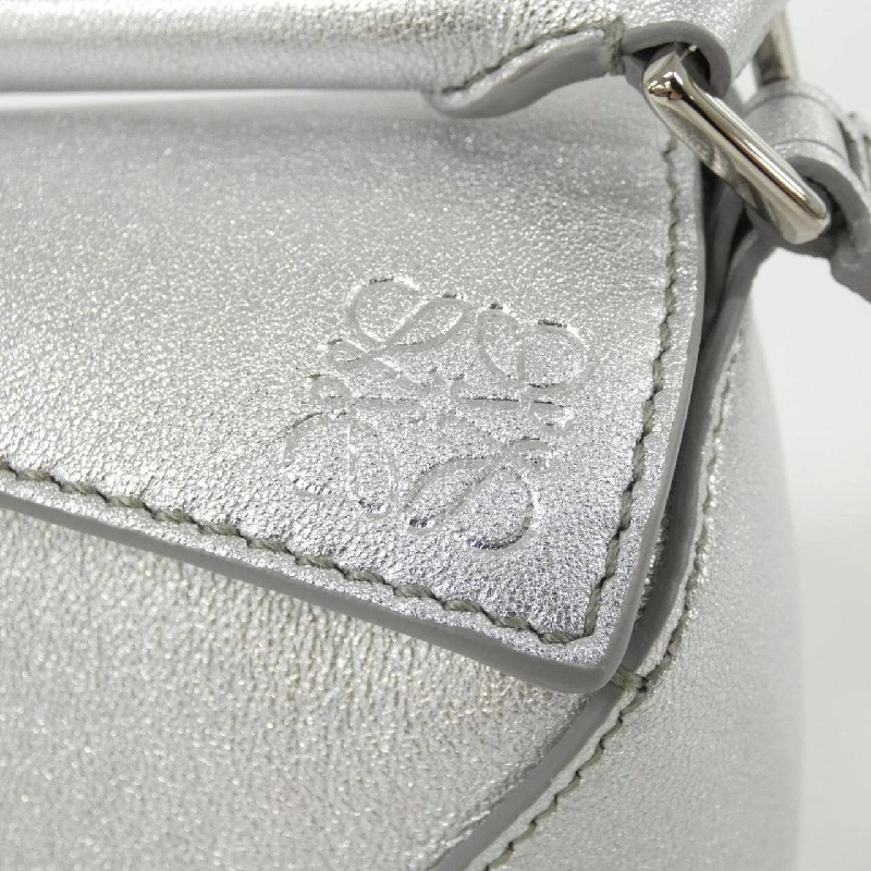 【Sản phẩm mới】Túi Loewe Puzzle Edge Mini A510P88X43 618042