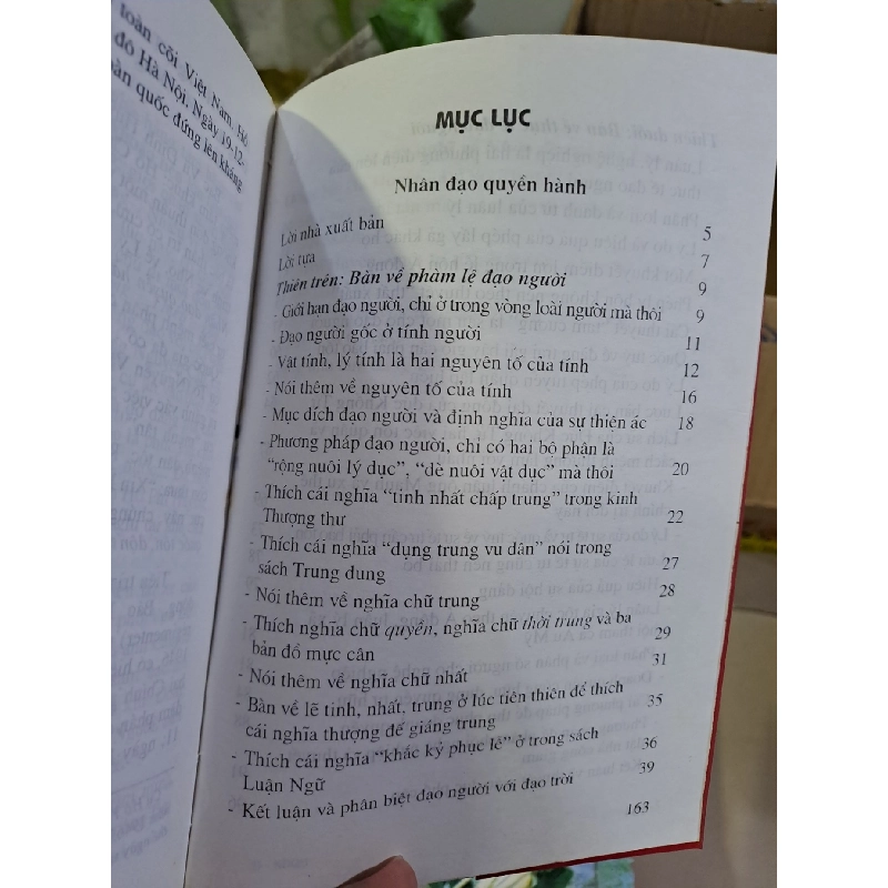 Nhân đạo quyền hành mới 80% có viết trang đầu Hồ Phi Huyền (tức Hồ Phi Thống) 2004 HCM0308 LỊCH SỬ - CHÍNH TRỊ - TRIẾT HỌC 919594