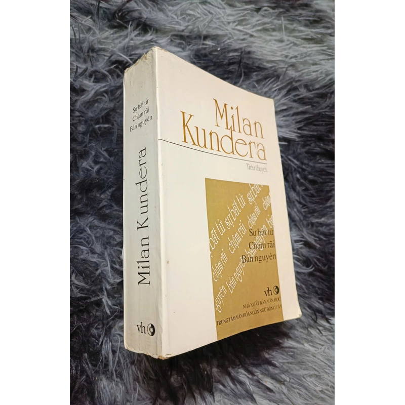 Milan Kundera tuyển tập văn xuôi 534259