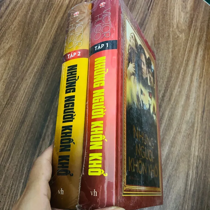Combo 2 quyển - Những người khốn khổ - Victor Hugo
#HATRA 1043404