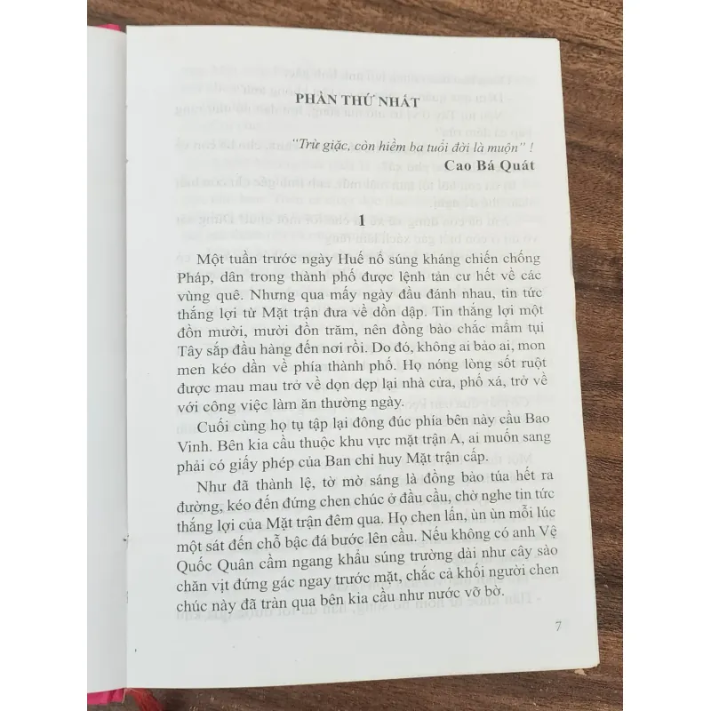 TUỔI THƠ DỮ DỘI - Phùng Quán (bìa cứng, 742 trang) 747986
