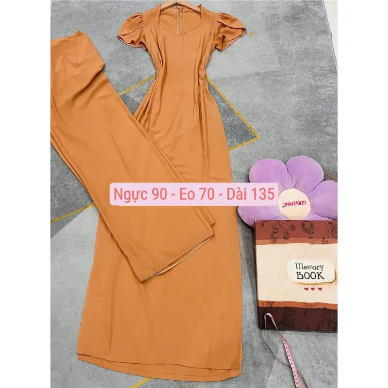 Em pass áo dài size M 110k/set 1001206