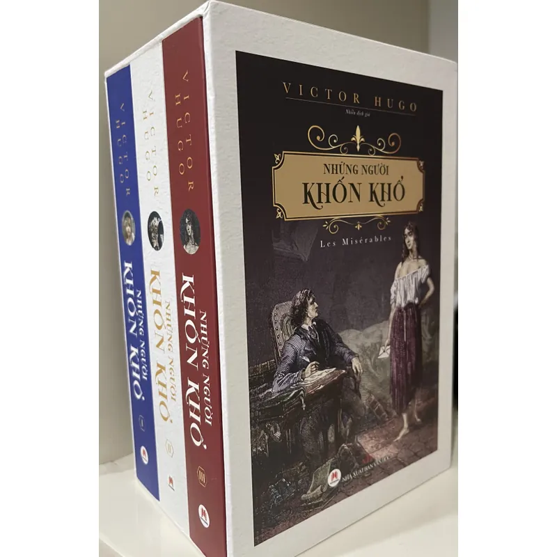 “Những người khốn khổ” (3 tập)- Victor Hugo (mới 99%) 690635