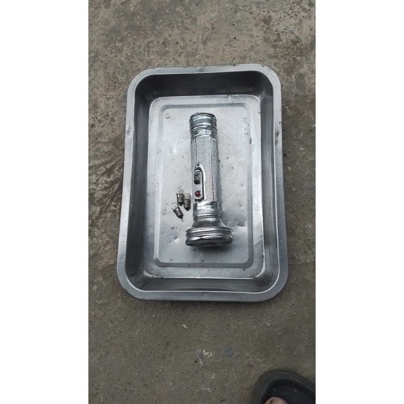 Đèn Pin TQ . Pan Da . China ngày xưa ít sd nên còn đẹp Tặng kèm 3 bóng oong bun 3v ... 443826