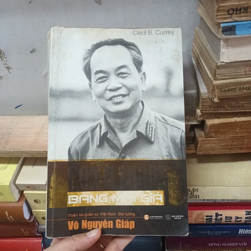 Chiến Thắng Bằng Mọi Giá- Cecil B. Currey 680007