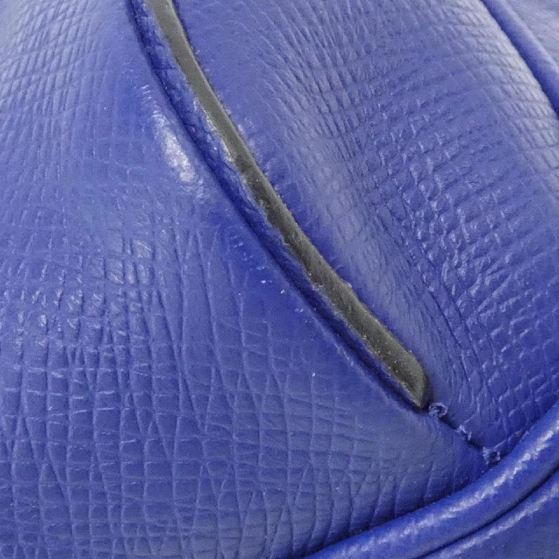 Túi đeo chéo ngoài trời Louis Vuitton Taiga PM M33437 612669