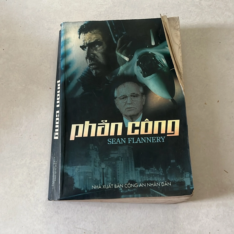 Phản công - Sean Flannery 506712