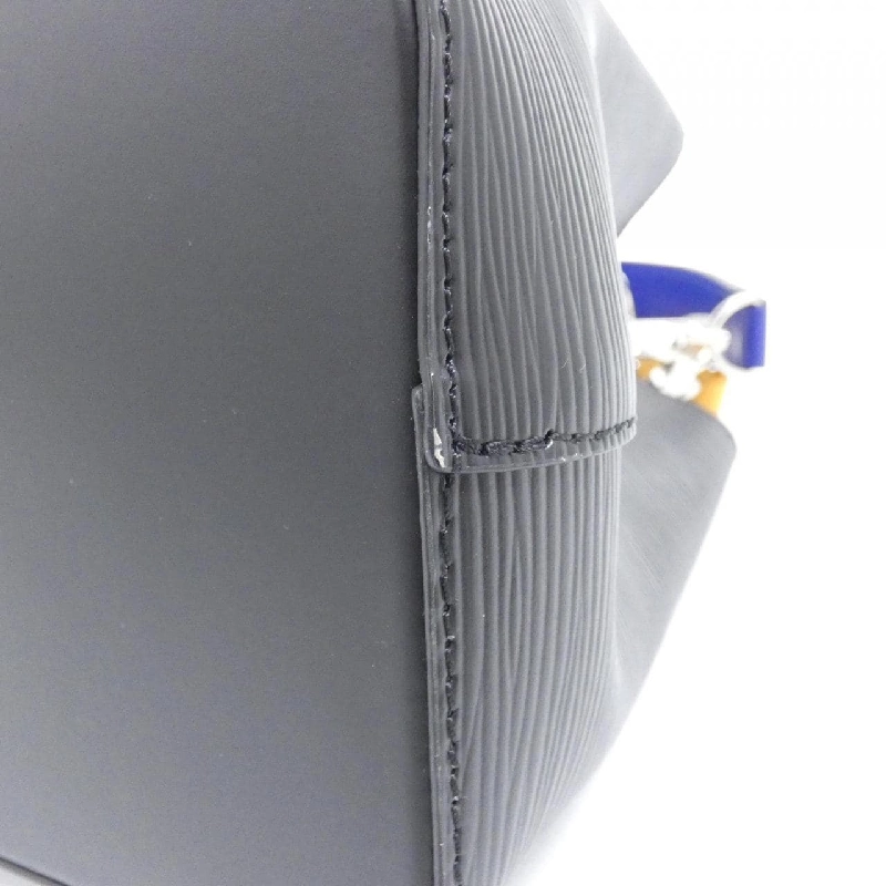 Túi đeo vai Louis Vuitton Epi Neo Noe BB M52853 608889