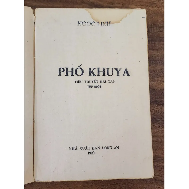 Trọn bộ 2 tập tiểu thuyết PHỐ KHUYA 726026