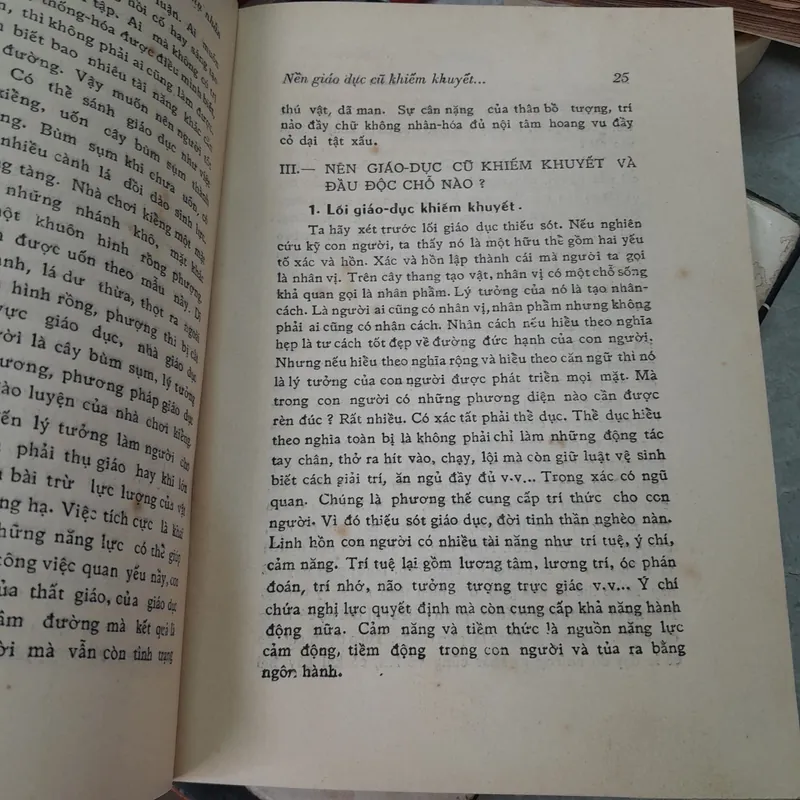 LÀM LẠI THỤ NHÂN - HOÀNG XUÂN VIỆT 729087