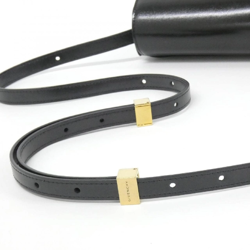 Túi đeo vai nhỏ BB50HDB15T 4G của Givenchy - Hàng hiệu Authentic 764849