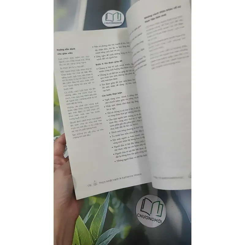 Thầy Cô Giáo Hạnh Phúc Sẽ Thay Đổi Thế Giới 2 - Thích Nhất Hạnh & Katherine Weare 1018932