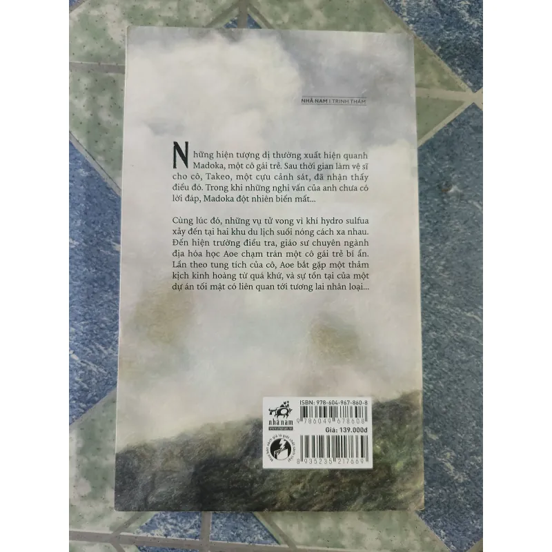 Ma nữ của Laplace - Higashino Keigo 712396