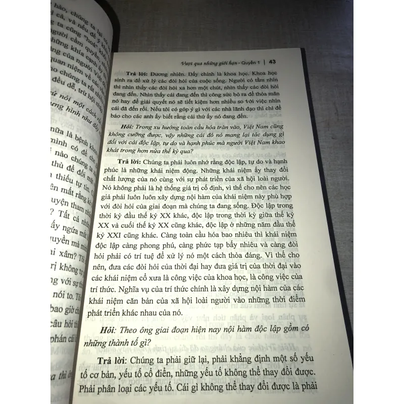 Vượt qua những giới hạn (bộ 2 tập) 782973