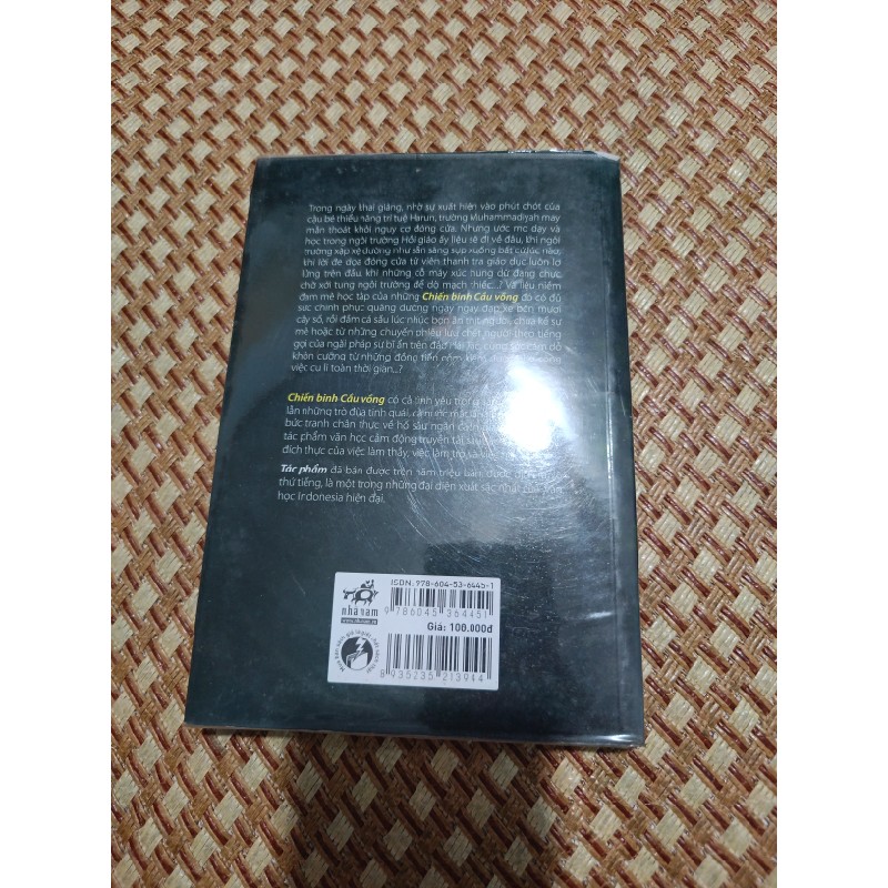 Tiểu thuyết Chiến binh cầu vồng - tác phẩm có tầm ảnh hưởng sâu rộng nhất Indonesia 59125