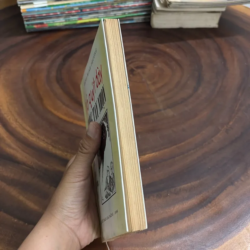 II Văn Thơ Đả Kích, Trào Phúng, Câu Đối: Vỏ Quýt Dày, Móng Tay Nhọn - Đặng Minh Phương 999187